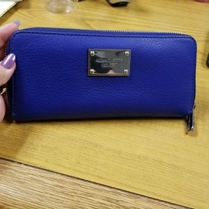 Like New Michael Kors Wallet